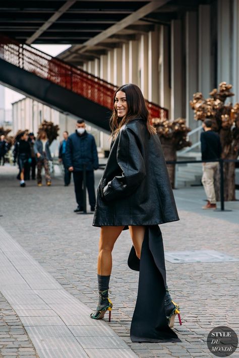 Milan Fall 2022 Street Style: Giorgia Tordini Tordini Giorgia, Giorgia Tordini Style, Paris Fashion Week Outfits, Clean Photos, Ivona Zupet, 2022 Street Style, Giorgia Tordini, Italian Fashion Street, Fashion Show Backstage