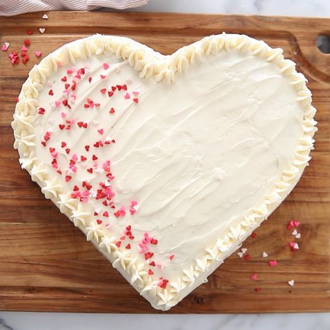 RecipeGirl - How to Make a Heart Shaped Cake | Facebook Easy Heart Shaped Cakes, Heart Shape Cake, Lemon Cake Easy, Cakes Easy, Shaped Cakes, Heart Shaped Cake, Shape Cake, Shaped Cake, Pretty Heart