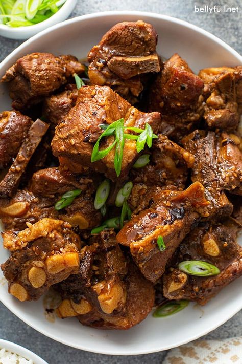 With only 10 minutes of prep (if that!) and such a small list of ingredients, this Chinese Spare Ribs recipe is so easy to make, but has incredible flavor from slow simmering in a rich black bean garlic sauce, and tender meat that falls off the bone. An Asian dim sum favorite, converted into an incredible meal the entire family will love! Black Bean Spare Ribs Recipe, Chinese Pork Ribs, Chinese Spare Ribs, Chinese Ribs, Easy Corn Chowder, Ground Beef And Cabbage, Breakfast Enchiladas, Chinese Pork, Rib Recipe