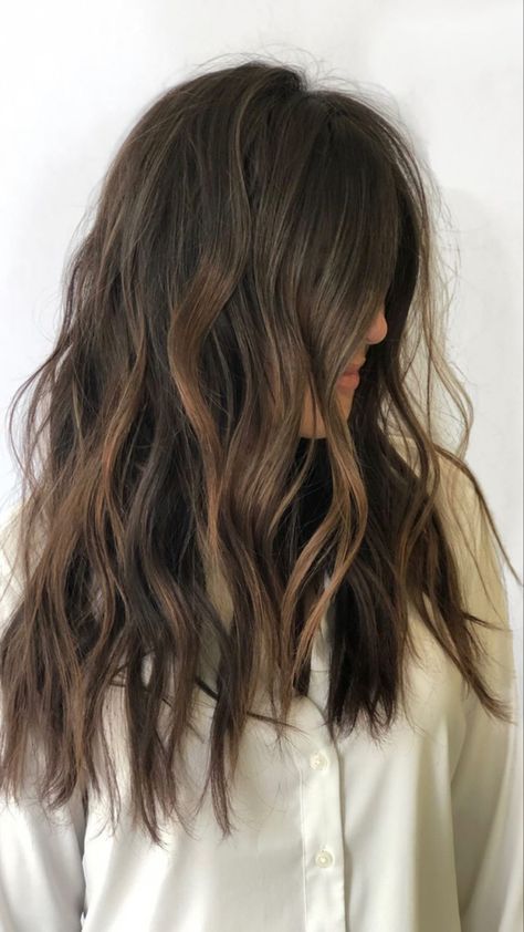 Balayage Brown Hair Medium, Carmel Brunette Hair Caramel Balayage, Fall Brunette Hair Curtain Bangs, Demintional Brown Hair, Brown Hair Partial Foil, Partial Low Lights For Brown Hair, Brunette Hair Highlight Ideas, Minimal Brunette Balayage, Brown Hair Spring 2024