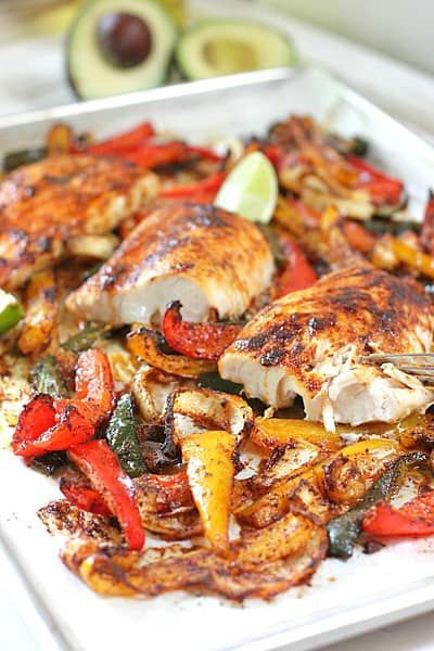 Sheet Pan Suppers, Sheet Pan Dinners Recipes, Fish Dinner, Pan Recipes, Work Family, Paleo Dinner, Sheet Pan Dinners, Sheet Pan Recipes, Mahi Mahi