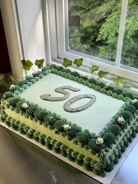 Green And White Sheet Cake, Aesthetic Square Cake, Birthday Cake Square Ideas, Rectangle Cake Birthday, Simple Sheet Cake Designs For Men, Rectangle Cake Designs For Men, Green Sheet Cake, Rectangular Cake Designs, Rectangle Cake Decorating Ideas