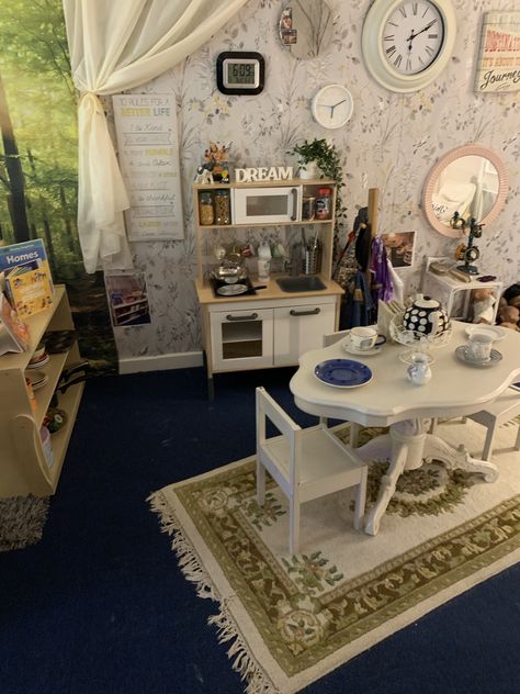 Role Play Home Corner, Curiosity Approach Eyfs Home Corner, House Corner Ideas Early Years, Home Area Eyfs, Nursery Home Corner Ideas, Home Corner Display Eyfs, Home Corner Ideas Early Years Role Play, Eyfs Home Corner Ideas, Home Corner Eyfs