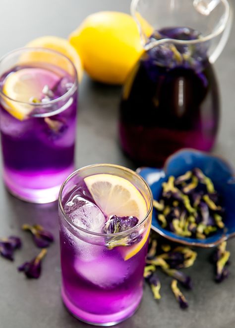 Butterfly pea flower tea lemonade Good Lemonade Recipe, Pea Flower Tea, Best Lemonade, Butterfly Pea Tea, Butterfly Pea Flower Tea, Tea Lemonade, Lemonade Drinks, Liquor Drinks, Butterfly Pea Flower