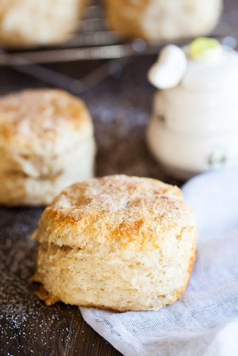 Flaky, buttery biscuits are a breakfast favorite around here. BUT have you ever had a sweet biscuit? Give these cinnamon biscuits with honey butter a try and they will become your breakfast favorite.    The lightly sweetened biscuits are infused with cinn Biscuits With Honey, Breakfast Cinnamon, Homestead Recipes, Cinnamon Biscuits, Butter Cinnamon, Breakfast Rolls, Biscuit Recipes, Biscuit Bread, Biscuit Rolls