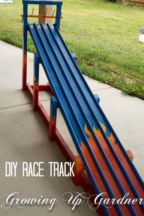 DIY Race Track | DIY Race Car Tracks for Kids - FarmFoodFamily Diy Race Track, Car Tracks For Kids, Hotwheels Birthday Party, Race Car Track, Festa Hot Wheels, Hot Wheels Party, Hot Wheels Birthday, Hot Wheels Track, Monster Truck Party