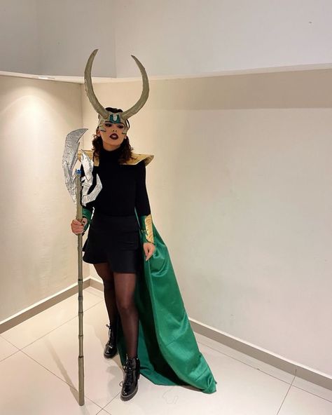 Loki Cosplay Female Diy, Loki Costume Halloween, Womens Loki Costume, Easy Loki Costume, Loki Halloween Costume Women Diy, Loki Outfit Female, Nerdy Halloween Costumes Women, Loki Woman Costume, Thor And Loki Costumes Female