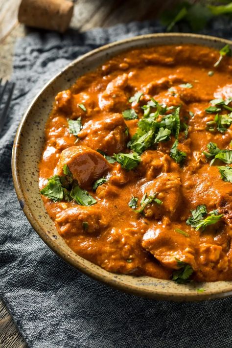 Healthy Butter Chicken (Low Calorie) - Lose Weight By Eating Healthy Butter Chicken Recipe, Healthy Butter Chicken, Healthy Butter, Low Cal Dinner, Butter Chicken Sauce, Low Calorie Chicken, Weekly Dinner, Healthy Low Calorie Meals, Low Calorie Dinners