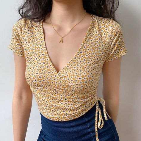 f4a4da9aa7eadfd23c7bdb7cf57b3112desc52298348ri Goal Aesthetic, Chloe Style, Daisy Crop Top, Fe Clothing, Bodycon Dresses Casual, Pakaian Feminin, Cottagecore Fashion, Nice Outfits, Lace Dresses