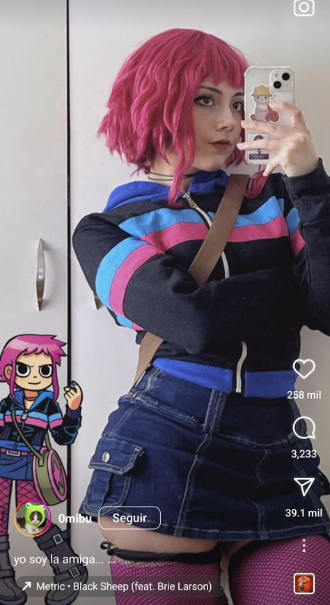 Ramona Scott Pilgrim, Cosplay Ideas Women, Scott Pilgrim Comic, In Meme, Ramona Flowers, Scott Pilgrim Vs. The World, Dyed Hair Inspiration, Vs The World, Halloween Costume Outfits