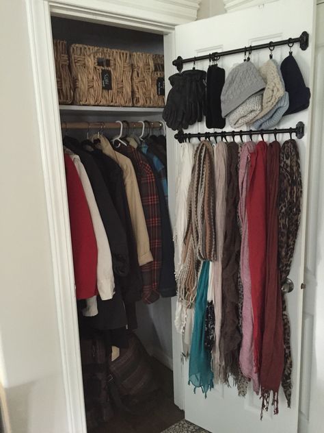 Small Coat Closet Organizing outerwear in a compact space. No Mudroom, no problem. Small Coat Closet, Neat Closet, Organiser Son Dressing, Front Closet, How To Organize Your Closet, Organizar Closet, Coat Closet Organization, Entry Closet, Open Closet