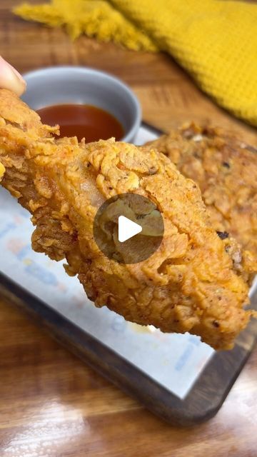 Kuljyoti Dhingra on Instagram: "KFC Styled Fried Chicken Recipe At Home 😍😍 Uploading all the ingredients in the caption, stay tuned ✨ #food #foodreels #easyrecipe #kfc #kfcchicken #friedchicken #chickenrecipes" Kfc Chicken Strips Recipe, Kfc Fried Chicken Recipe, Kfc Style Chicken, Kfc Chicken Recipe, Kfc Chicken, Fried Chicken Recipe, Fried Chicken Recipes, Chicken Recipe, Fried Chicken