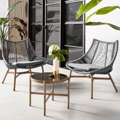 hometrends Skyler Chat Set | Walmart Canada Round Outdoor Rug, Front Porch Furniture, Outdoor Chair Set, Porch Furniture, Glass Side Tables, Balcony Furniture, Stylish Tables, Conversation Set Patio, Patio Set