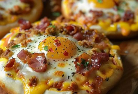 Start your morning on a delicious note with a savory and satisfying breakfast treat that combines the best of both worlds – English muffins and pizza. Our Sunrise Delight Breakfast Pizza is not just your ... READ MORE English Muffin Breakfast Ideas, English Muffin Breakfast Pizza Recipe, Taco Bell Enchirito Recipe, Bisquick Breakfast Pizza, Pizza On English Muffin, Breakfast Pizza On English Muffins, English Muffin Breakfast Pizza, Bacon Egg Cheese English Muffin, Enchirito Recipe