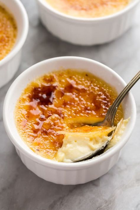 Using Egg Yolks, Creme Brulee Recipe Easy, Egg Yolk Recipes, Pumpkin Creme Brulee, Creme Brulee French Toast, No Egg Desserts, Creme Brulee Recipe, Brulee Recipe, Recipe Critic