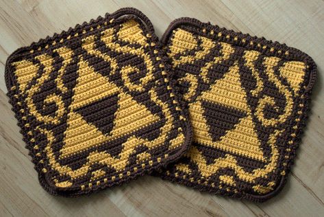 Triforce Crochet, Knitting Dishcloth, Geeky Crochet Patterns, Zelda Pattern, Dishcloth Pattern, Crochet Tapestry, Fun Crochet Projects, Granny Square Crochet Pattern, Diy Crochet Projects