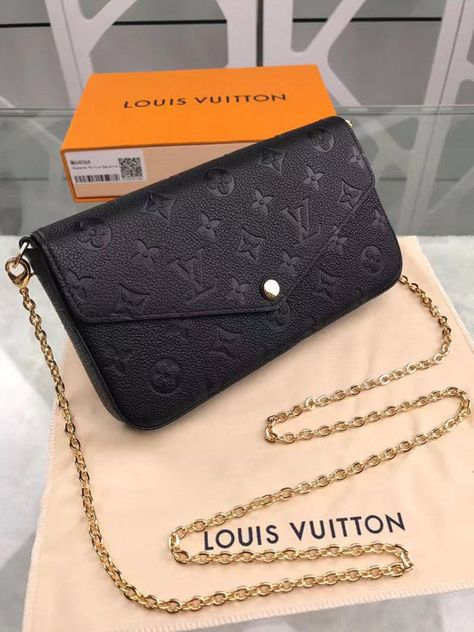 The-Bag-Enclave - VL Bags - 13622 A+ Excellent Quality copies; Contact us if you've any questions in your mind. Sac Louis Vuitton, Mode Hijabi, Luxury Bags Collection, Girly Bags, Fancy Bags, Luxury Purses, Pretty Bags, Cute Purses, Bags Designer Fashion