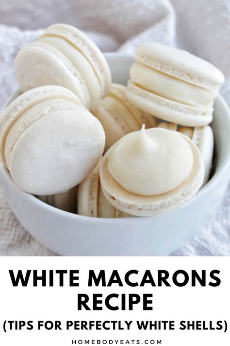 I want to learn how to make white macarons. This post has been so helpful for making macarons shells that are perfectly white. These pure white macarons are filled with a white chocolate ganache, which is so, so delicious! I'm so excited to finally learn how to bake white macarons that don't darken in the oven. Chocolate Ganache For Macarons, Ganache For Macarons, Maccarone Recipes, Macaron Filling Recipe, Macaron Fillings, Whipped White Chocolate Ganache, White Macarons, Ganache Macaron, Macaroon Filling