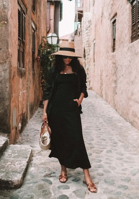 Black Straw Hat Outfit Summer, All Black Linen Outfit, Black Linen Dress Outfit Summer, Black Linen Dress Outfit, Black Linen Outfit, Linen Shirt Dress Outfit, Linen Dresses Summer Chic, Linen Dress Outfit, Straw Hats Outfit