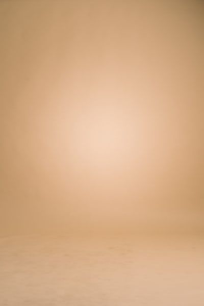 Studio Background Ideas, Fond Studio Photo, Kitchen Cream, Photo Studio Design, Studio Backdrops Backgrounds, Photoshoot Backdrops, Photography Studio Background, Portrait Background, Studio Background Images