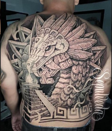 Full back Quetzalcoatl and Pyramid Tattoo Zapotec Tattoo, Aztec Pyramid Tattoo, Quetzalcoatl Art, Quetzalcoatl Tattoo, Pyramid Tattoo, Aztec Pyramids, Tattoos And Their Meanings, Atlas Tattoo, Feathered Serpent