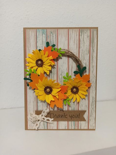 Nursing Home Crafts, Thanksgiving Cards Handmade, Pearls And Lace, Fall Greeting Cards, Yellow Cards, Greeting Card Handmade, Bumble Bee Baby Shower, Leaf Cards