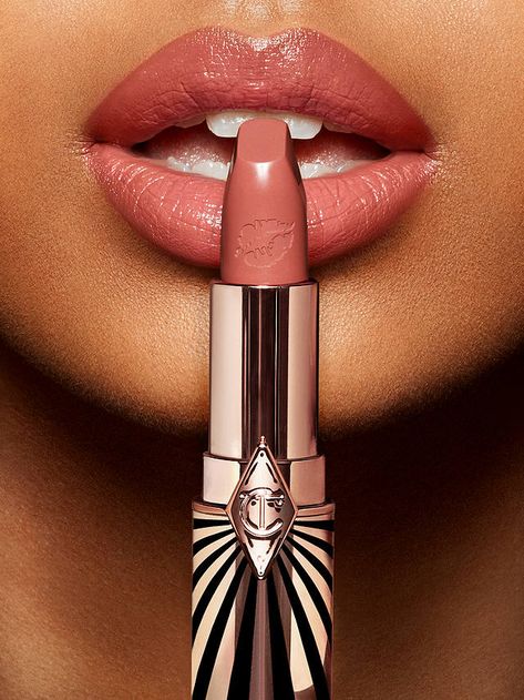 Charlotte Tilbury Hot Lips, Olivia Pink, Dark Green Dress, Rose Lipstick, Deep Autumn, Pink Shade, Hot Lips, Pink Lipstick, Lip Brush