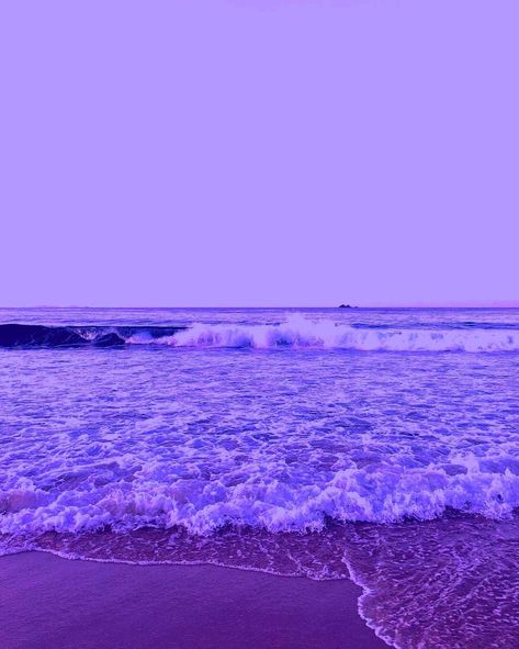 Download Purple Ocean wallpaper by NerdyDragon101 - f7 - Free on ZEDGE™ now. Browse millions of popular aesthetic Wallpapers and Ringtones on Zedge and personalize your phone to suit you. Browse our content now and free your phone Προϊόντα Apple, Collage Mural, Violet Aesthetic, Purple Vibe, Lavender Aesthetic, Waves Ocean, Dark Purple Aesthetic, Ocean Sky, Purple Wallpaper Iphone