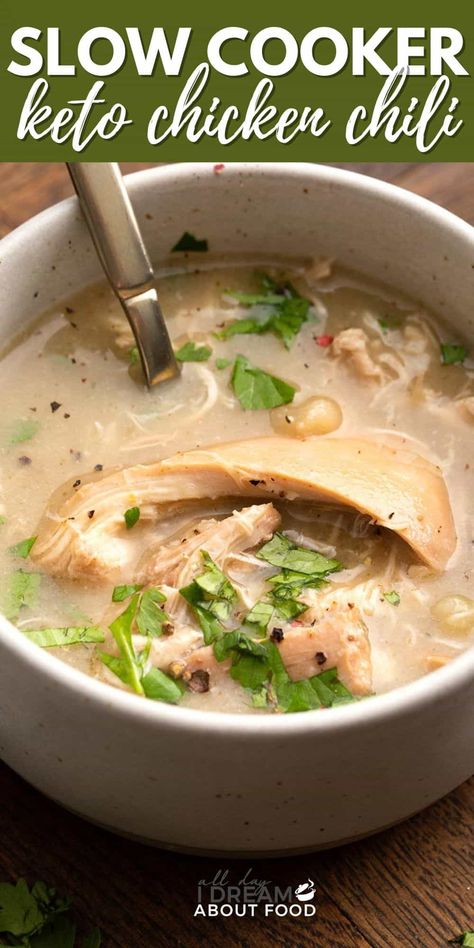 This keto white chicken chili is thick, creamy, and unbelievably satisfying. It's delicious low carb chili recipe that my whole family loves, and yours will too. Guaranteed! Keto White Chicken Chili, Low Carb Chili Recipe, Slow Cooker Chicken Chili, Low Carb Chili, Ketogenic Diet Meal Plan, High Fat Foods, Keto Cooking, Keto Meal Prep, White Chicken Chili