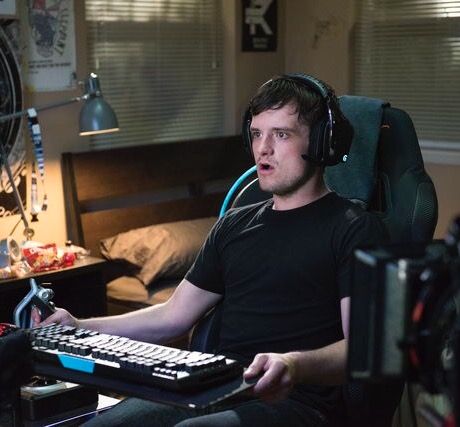 Future Man Josh, Josh Hutcherson Soccer, Josh Futturman Icon, Josh Hutcherson Chair Scene, Josh Hutcherson Future Man Chair Scene, Josh Future Man, Josh Hutcherson Boyfriend Material, Josh Hutcherson Wallpaper Laptop, Josh Futturman Future Man