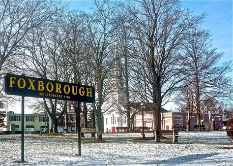 Many people think of #Foxboro, Mass., as the home of Gillette Stadium and Patriot Place shopping and entertainment complex, but there's a real traditional New England feeling to this town, too: http://visitingnewengland.com/foxborough_ma_photo.html Foxborough Massachusetts, New England Christmas, New England Road Trip, Gillette Stadium, New England Patriots, Rhode Island, Massachusetts, Places Ive Been, New England