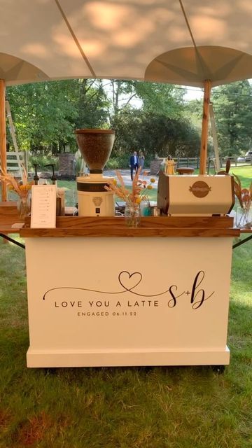 Elegant Coffee Bar Ideas Wedding, Coffee Bar Display Wedding, Coffee Booth Wedding, Bridal Coffee Bar, Coffee Bar For Wedding Receptions, Engagement Party Coffee Bar, Coffee Shop Proposal Ideas, Wedding Shower Coffee Bar, Coffee Bar Wedding Reception Ideas