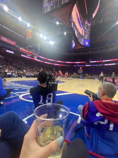 Court Side Basketball Game, Basketball Game Courtside, Nba Courtside Aesthetic, Courtside Basketball Aesthetic, Courtside Aesthetic, Basketball Courtside, Courtside Basketball, Nba Courtside, Nba Wife