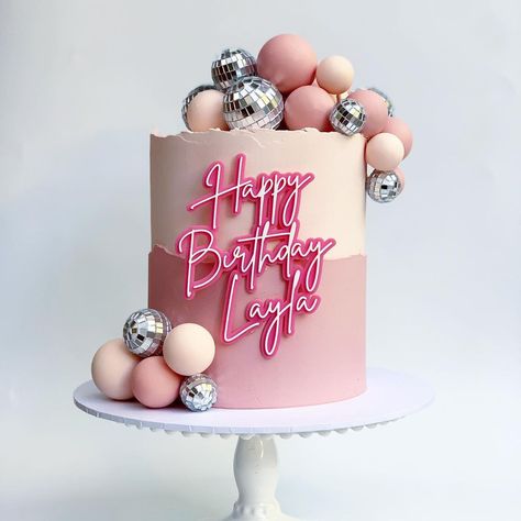 Taylor Cake Designs on Instagram: “Pretty pink disco cake 🪩💗 . . . #prettypink #prettypinkcake #discocake #prettydisco #buttercream #buttercreamcake #birthdaycake…” 30th Cake Designs, Disco Ball Barbie Cake, Food Table Backdrop Ideas, Pink Disco Cake Ideas, Hot Pink Disco Cake, Pretty Pink Birthday Cake, Disco Barbie Birthday Party, Pink Disco Party Cake, Disco Birthday Cake Ideas