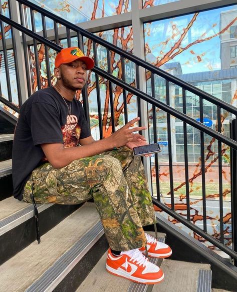 Streetwear Fashion Dunks, Orange Streetwear Outfit Men, Nike Dunk Low Outfit Men Streetwear, Orange Streetwear Outfit, Style Outfits Men, Boys Streetwear, Dunks Outfit, Sneakers Outfit Men, Orange Streetwear