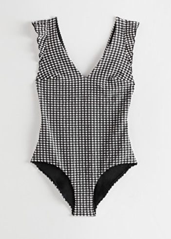 Gingham Swimsuit, Comfortable Swimwear, Best Swimsuits, Swimwear Trends, White Swimsuit, Cute Swimsuits, Body Dress, Hottest Fashion Trends, Beachwear For Women