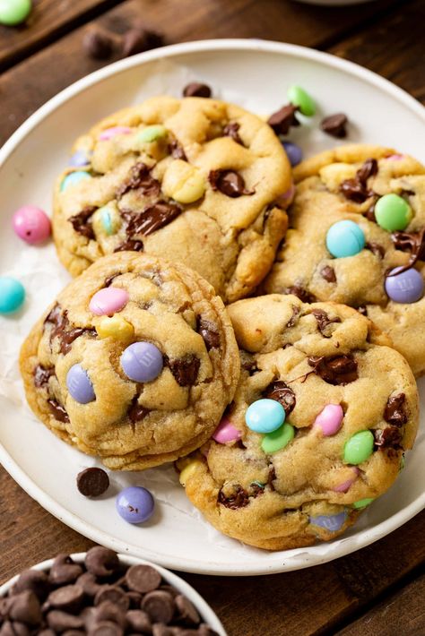 These Easter m&m cookies disappear before I can even blink! My kids and the hubs just love them! #eastercookies #m&mcookies #cookierecipe Easter Cookie Recipes, Oh Sweet Basil, Easter Egg Cookies, M M Cookies, Bake Goods, Frozen Cookies, Spring Cookies, Sweet Basil, Baking Cookies