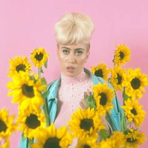 Kali Uchis Aesthetic, Mother Kali, Kali Uchis, Desenho Tattoo, Cherry Bomb, Aesthetic Painting, Tyler The Creator, July 17, Mellow Yellow