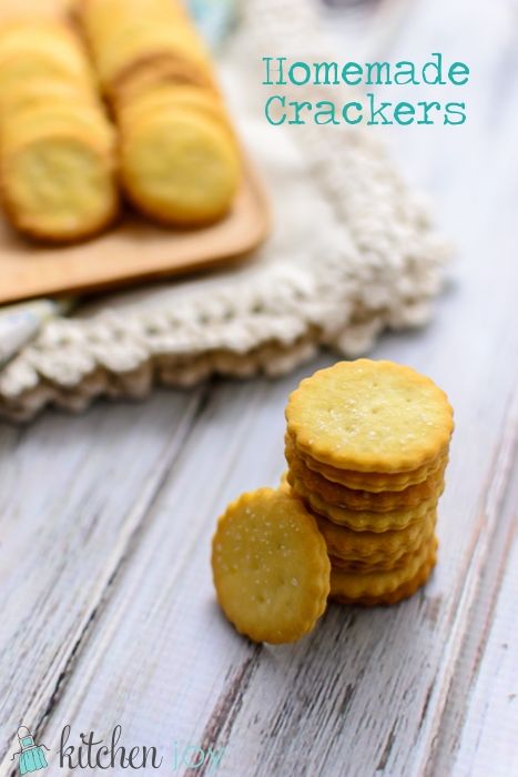 Crackers don’t need to be an after-thought. These particular crackers are definitely worthy of their own place on your menu. In fact, I made them, and then decided afterward that I needed to make some soup to accompany them. Not the other way around. Sadly, eating plain crackers didn’t seem like a completely respectable decision. [...] Homemade Townhouse Crackers, Butter Crackers Recipe, Homemade Ritz Cracker Recipes, Homemade Club Crackers, Homemade Butter Crackers, Flatbread Crisps, Homemade Ritz Crackers, Homemade Crackers Recipe, Savoury Crackers