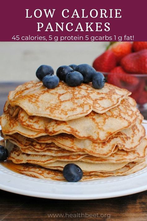 Low calorie pancake recipe. Delicious breakfast and healthy! Cottage cheese, oats, and egg whites! Low Calorie Pancake Recipe, Health Beet, Low Calorie Pancakes, Low Carb Low Calorie, Pancake Calories, Healthy Pancake Recipes, Low Calorie Breakfast, Chicken Healthy, Filling Food