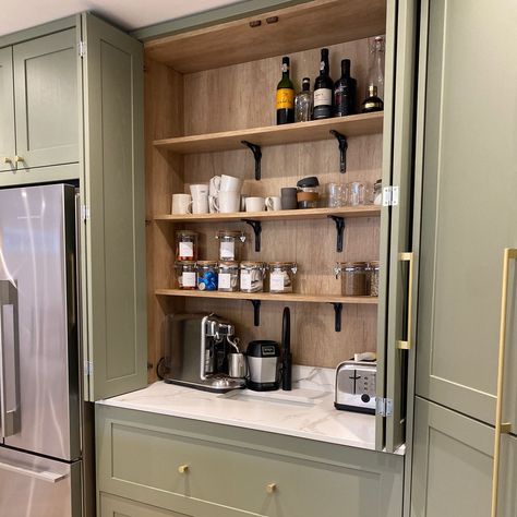 We love the variety of textures and tones featured in our kitchen project just outside of York City centre. The soft oak with the painted cardamom creates an elegant and sophisticated space, complimented with the chunky Dekton work surface and gold trims which adds a modern and contemporary edge. ✨ #kitchendesign #kitcheninspo #luxury #kitchendecor #kitchenreno #kitchensyork #york #greenkitchen Textures And Tones, Kitchen Reno, Green Kitchen, Kitchen Projects, Work Surface, City Centre, Gold Trim, Kitchen Design, Kitchen Decor