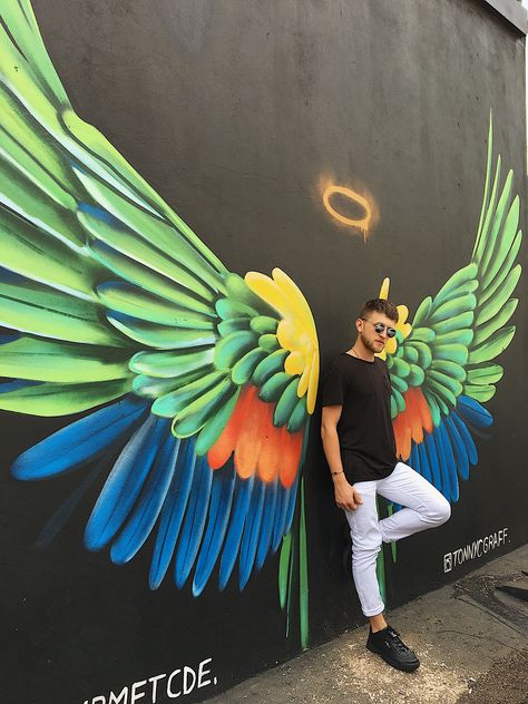 Wings Painted On Wall, Angel Wings Wall Art, Angel Wings Art, Selfie Wall, Sky Art Painting, Angel Wings Wall, 3d Street Art, Wall Painting Decor, Wall Murals Painted