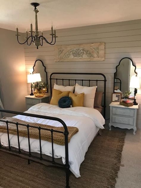 Farmhouse Guest Bedroom, Guest Bedroom Decor, Country Bedroom, Farmhouse Bedroom Decor, Spare Bedroom, Spare Room, Farmhouse Bedroom, Master Bedrooms Decor, Remodel Bedroom