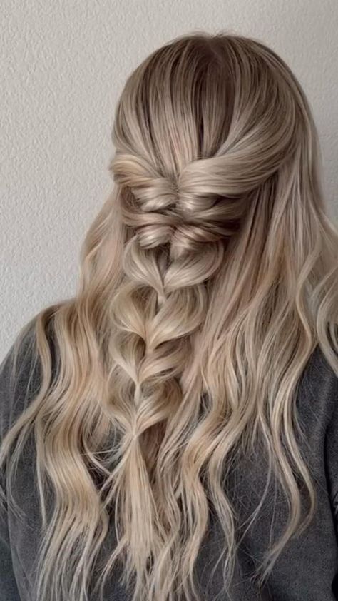 Pin on Summer hairstyles Cute Prom Hairstyles, Boho Styl, Simple Prom Hair, Hoco Hairstyles, Dance Hairstyles, Prom Hairstyles For Long Hair, Hair Stylies, Hairdo For Long Hair, Easy Hairstyles For Long Hair