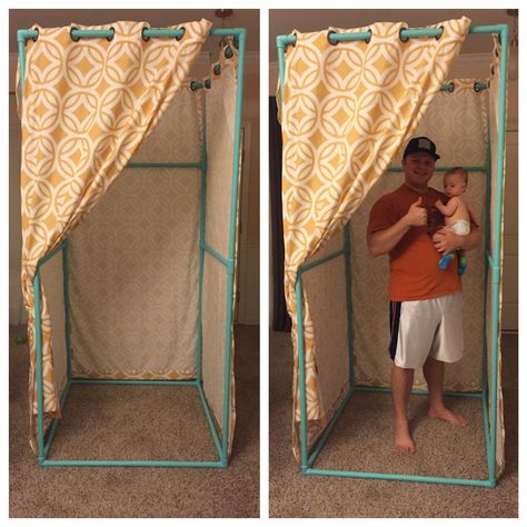 LuLaRoe Dressing Room. Made with PVC pipe. Cost about $70 for everything including the curtains. Hunky husband not included. Diy Dressing Room, Lularoe Room, Portable Dressing Room, Diy Dressing, Pvc Projects, The Curtains, Mobile Boutique, Vide Dressing, Craft Show Displays