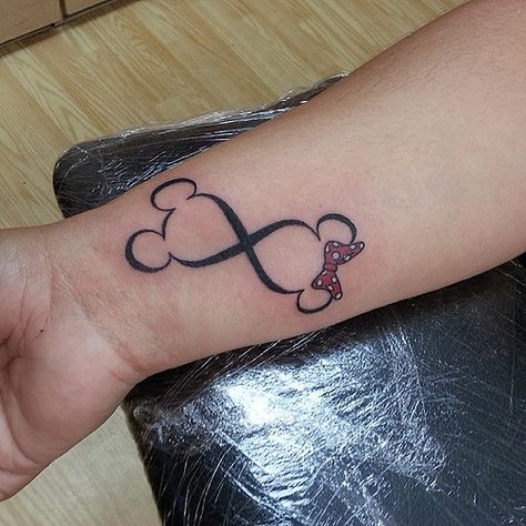 Mickey & Minnie Mouse infinity symbol, a little twist on t… | Flickr Mickey And Minnie Tattoos, Minnie Tattoo, Mickey Tattoo, Mickey Mouse Tattoo, Tattoo Disney, Jagua Henna, Mouse Tattoos, Symbol Tattoo, Infinity Tattoos