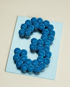 How To Make A Number 3 Out Of Cupcakes, 3 Out Of Cupcakes Number, Cupcake Numbers Shape Pull Apart, Number 3 Pull Apart Cupcakes, 3 Birthday Cupcakes Number, Number 3 In Cupcakes, Number 3 With Cupcakes, Three Year Old Cupcake Ideas, 3 Cupcakes Cake Number