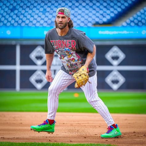 Golf Fashion Men, Trea Turner, Baseball Videos, Philadelphia Phillies Baseball, Blue Eyed Men, Phillies Baseball, Baseball Guys, Bryce Harper, Mlb Players