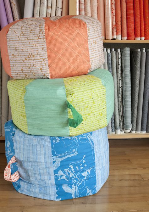 Carkai Poufs for the Kids. - carolyn friedlander Carolyn Friedlander, Diy Pouf, Quilted Pillows, Easy Weekend Projects, Diy Joy, Quilted Projects, Room Needs, Pillow Projects, Kid Projects