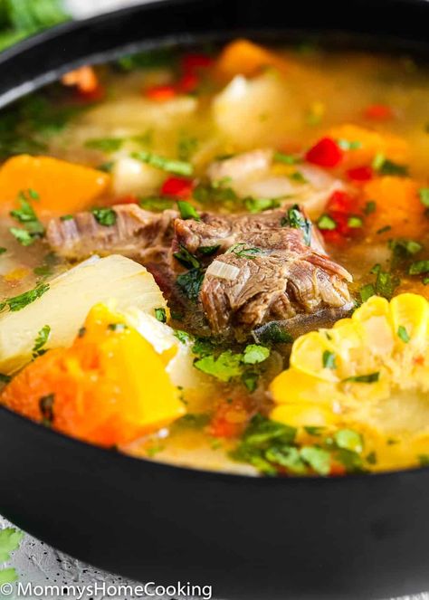 This delicious and easy to make Venezuelan Sancocho is filled with vegetables, starches and hearty beef! Perfect Sunday dish to enjoy with family and friends. #recipe #venezuela #sancocho #soup #hindshack #beef #easy Venezuela Recipes, Venezuelan Recipes, Sancocho Recipe, Sancocho Colombiano, Bistec Encebollado, Friends Recipe, Colombian Dishes, Venezuelan Food, Fall Meals